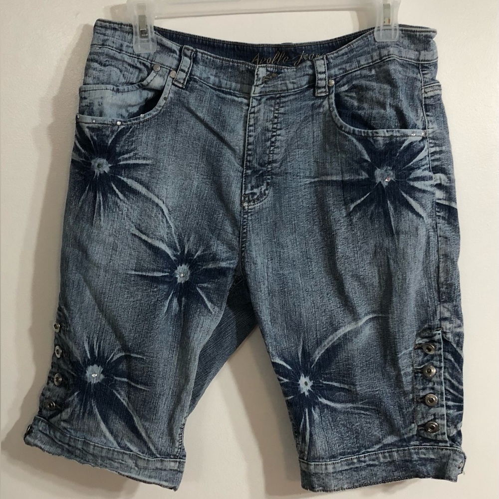 Apollo jeans Capri sequins rhinestones embellished side buttons closure.17/18